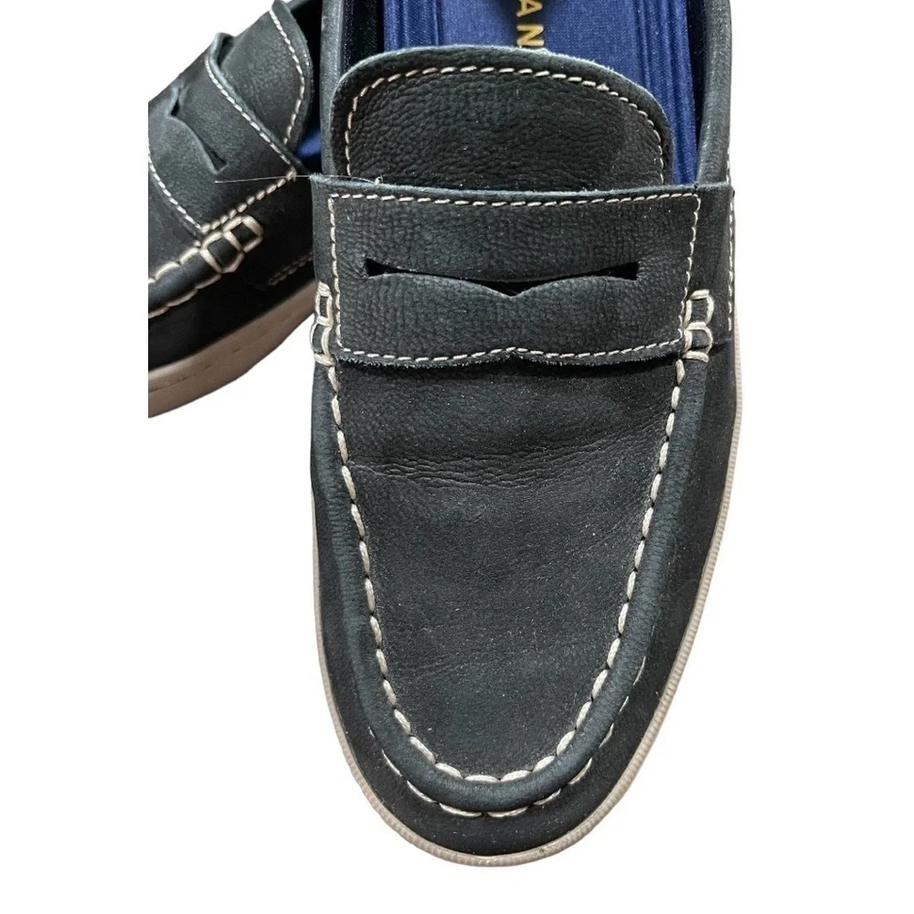 COLE HAAN GRAND, MENS BLACK LEATHER LOAFERS. DETAILED STITCHING. SIZE 8 1/2M